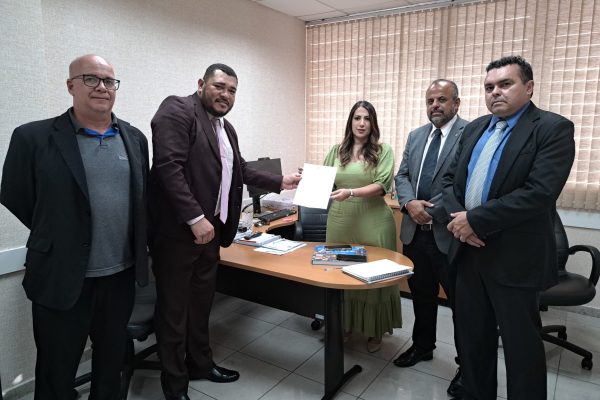 Diretores estiveram na ALBA