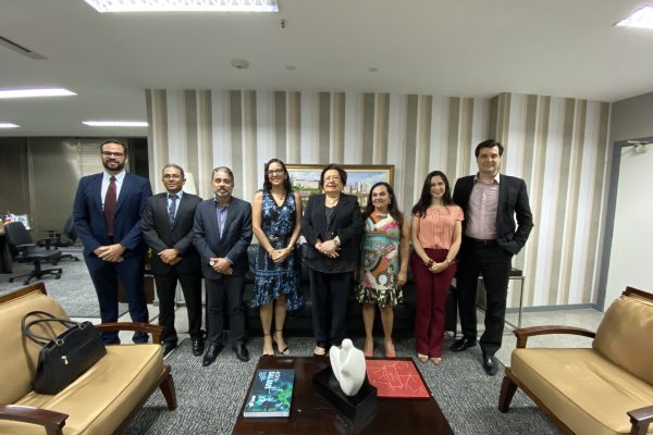 PCCS, PL da Licença-Prêmio e Implantação da Resolução de Saúde são discutidos durante reunião com a PGJ